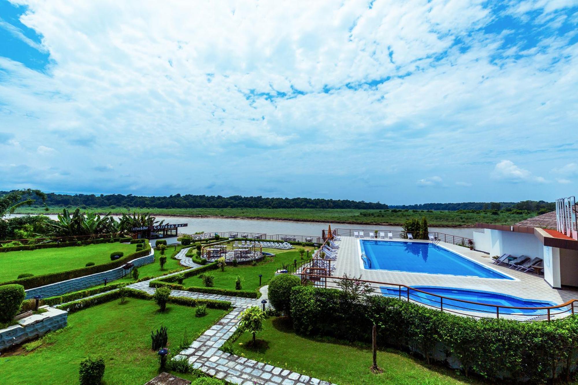 Park Safari Resort, Chitwan National Park Luaran gambar