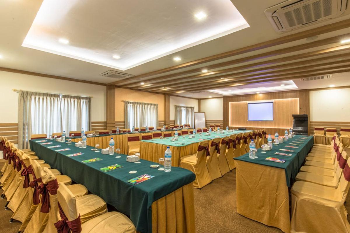 Park Safari Resort, Chitwan National Park Luaran gambar